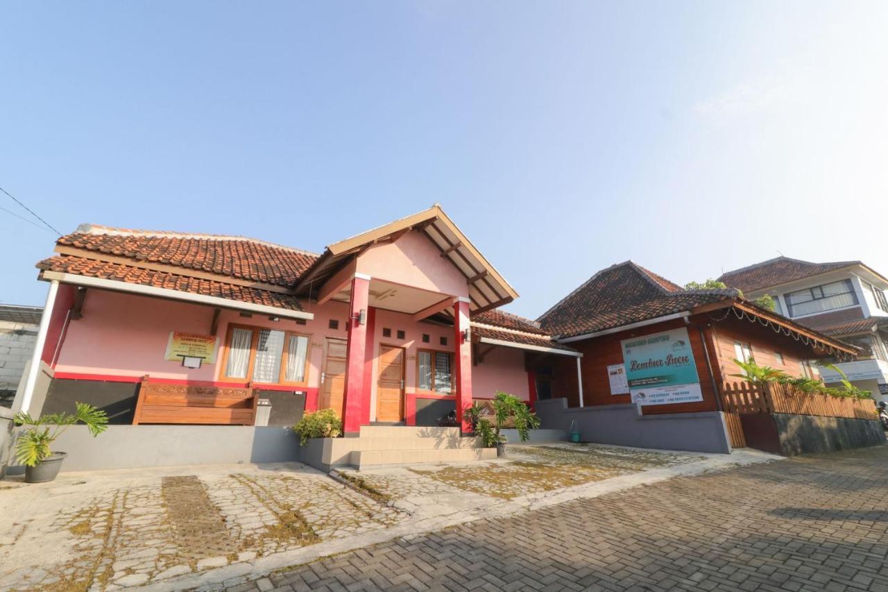 Lembur Incu Syariah Villa & Resto 伦邦 外观 照片