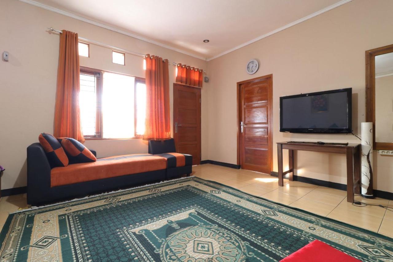 Lembur Incu Syariah Villa & Resto 伦邦 外观 照片