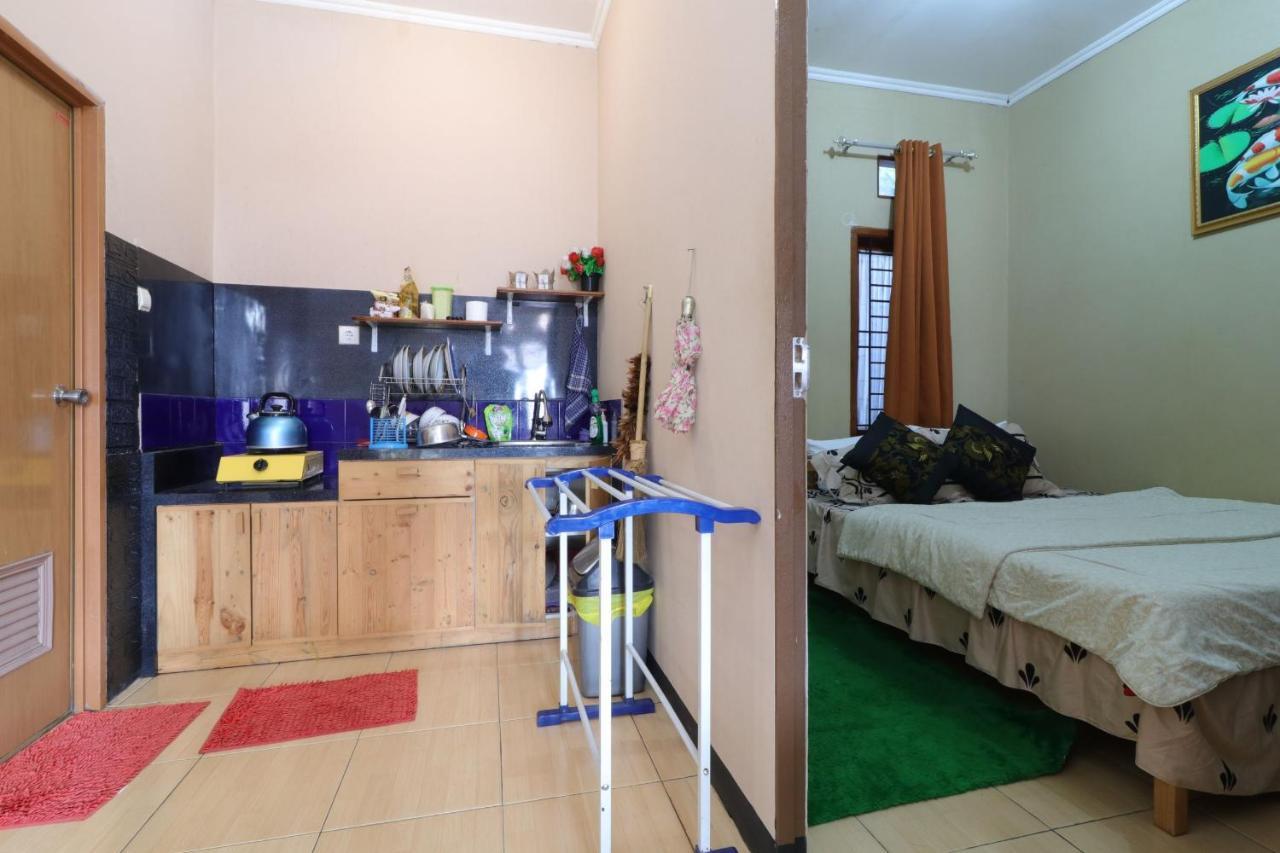 Lembur Incu Syariah Villa & Resto 伦邦 外观 照片