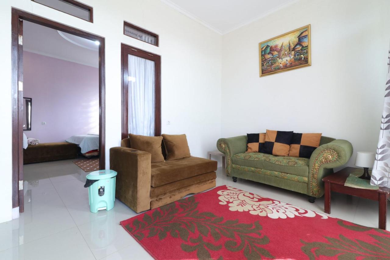 Lembur Incu Syariah Villa & Resto 伦邦 外观 照片